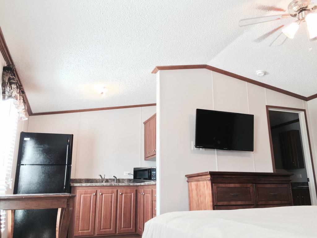Oasis Lodge Big Lake Екстериор снимка